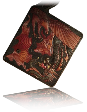 龍と鷹の絵柄のレザーカービング財布
